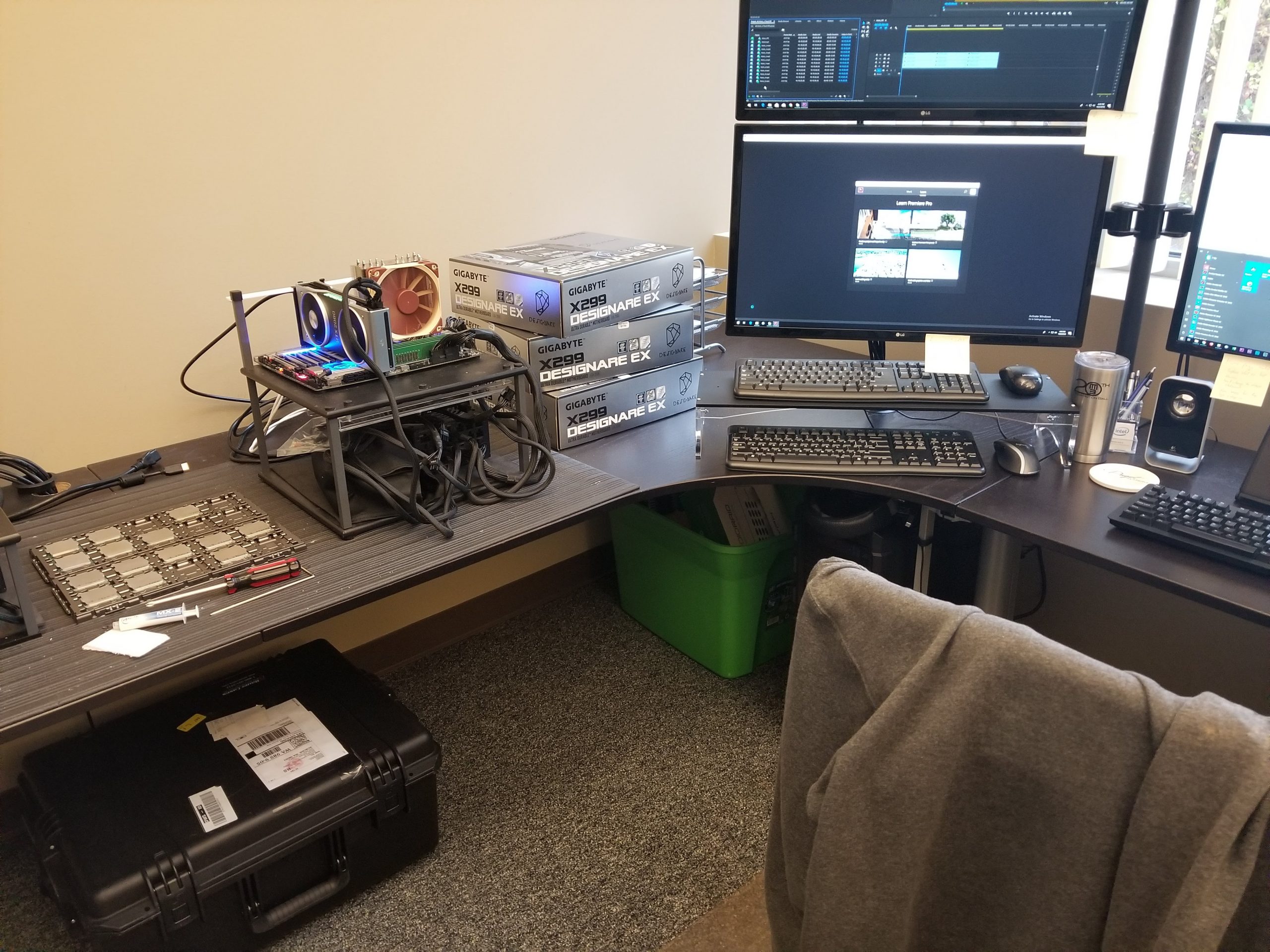 Labs 2016-2020 Employee desk