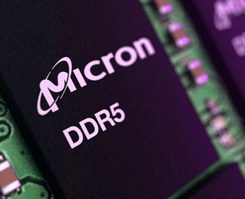 Closeup of Micron DDR5 memory chip